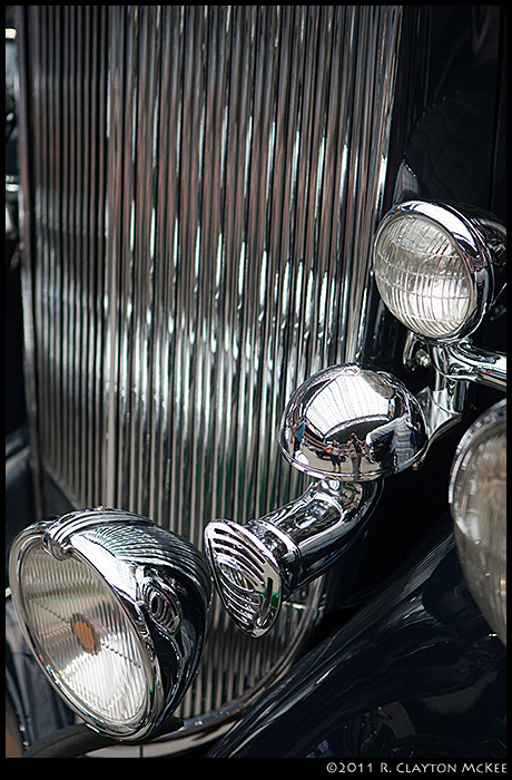 Lights and horn, 1935 Pierce Arrow 1245.  Just like the aesthetics here.